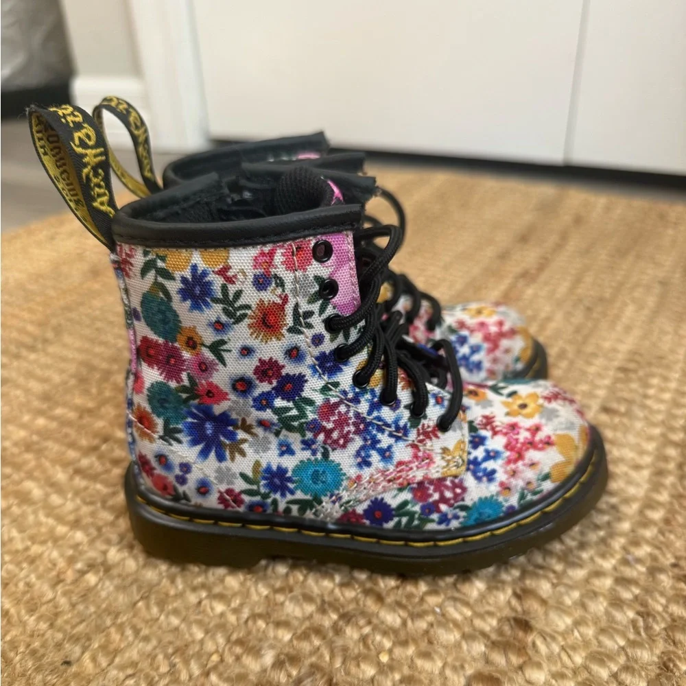 Dr. Martens Toddler Boots- size 8